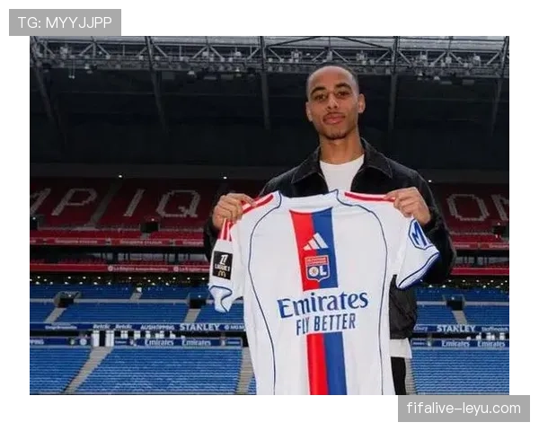 里昂聚焦年轻才俊，转会策略揭示新赛季雄心