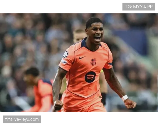 拉什福德领衔曼联新赛季备战状态火热,剑指冠军荣耀 拉什福德领衔曼联新赛季备战状态火热,剑指冠军荣耀