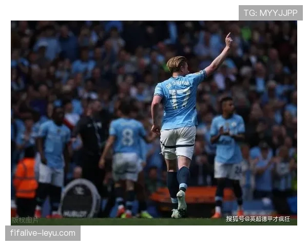 德布劳内荣膺德甲赛季最佳球员，状态持续提升展现竞争力